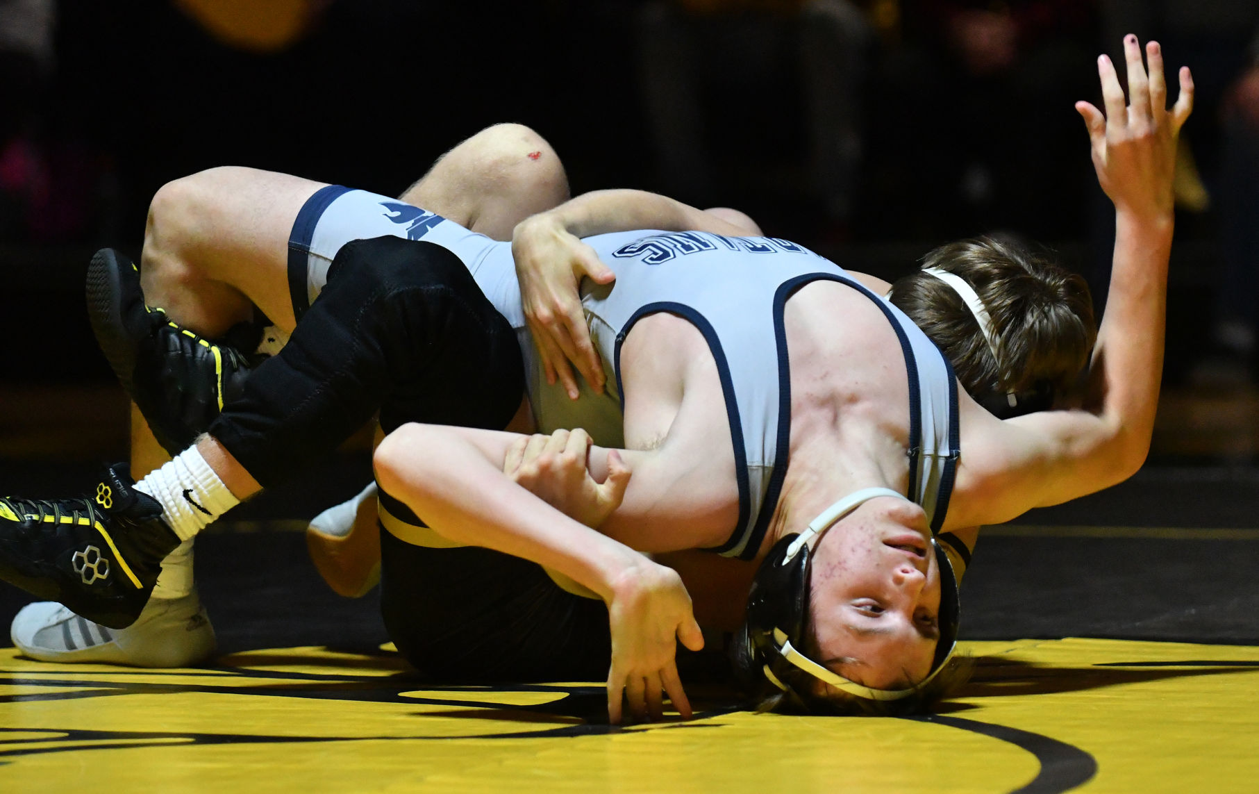 Pleasant Valley vs Bettendorf wrestling.